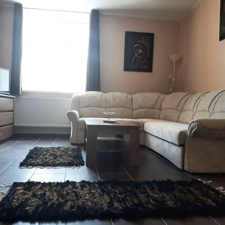 Monzi Apartmanhaz Lägenhet *