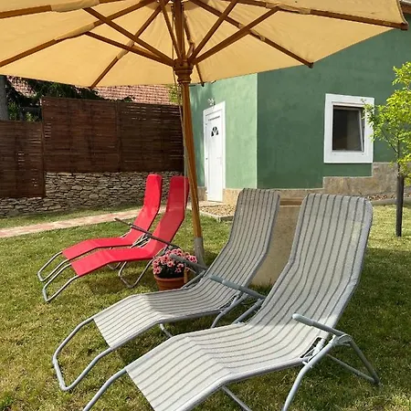 Monzi Apartmanhaz Hévíz