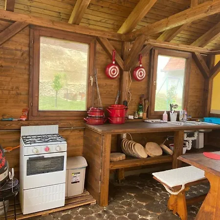 Monzi Apartmanhaz Lägenhet Hévíz