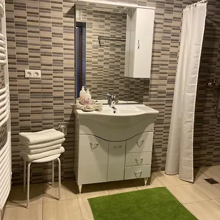 Monzi Apartmanhaz Hévíz