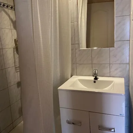 Lägenhet Monzi Apartmanhaz