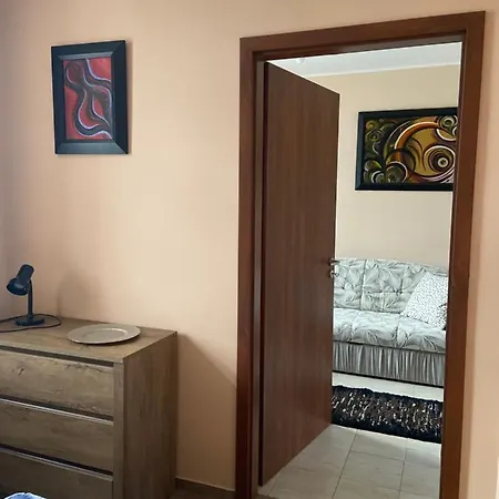 Monzi Apartmanhaz Lägenhet Hévíz