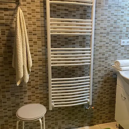 Monzi Apartmanhaz Lägenhet