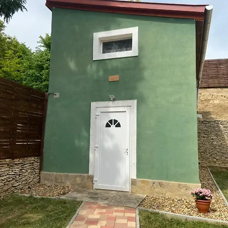 Monzi Apartmanhaz Lägenhet Hévíz
